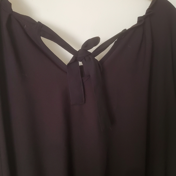 Lauren Conrad Women’s Black with Floral Design Dress Elastic Waistband. - Picture 8 of 8